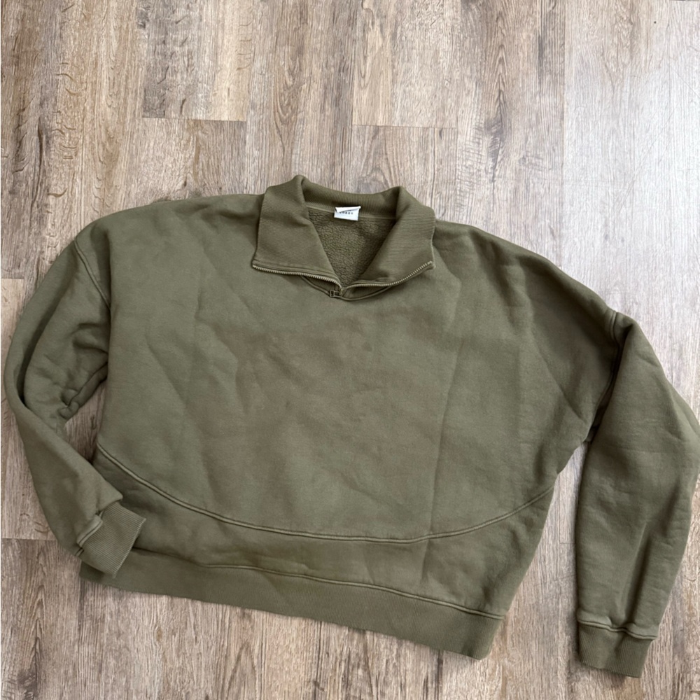 Outdoor Voices • Nimbus 1/4 Zip Sweatshirt